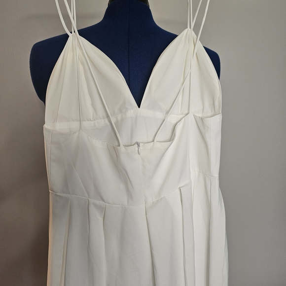 HHmei White Fit and Flare Cotton Dress With Spaghetti Straps and Full Skirt - Picture 3 of 3